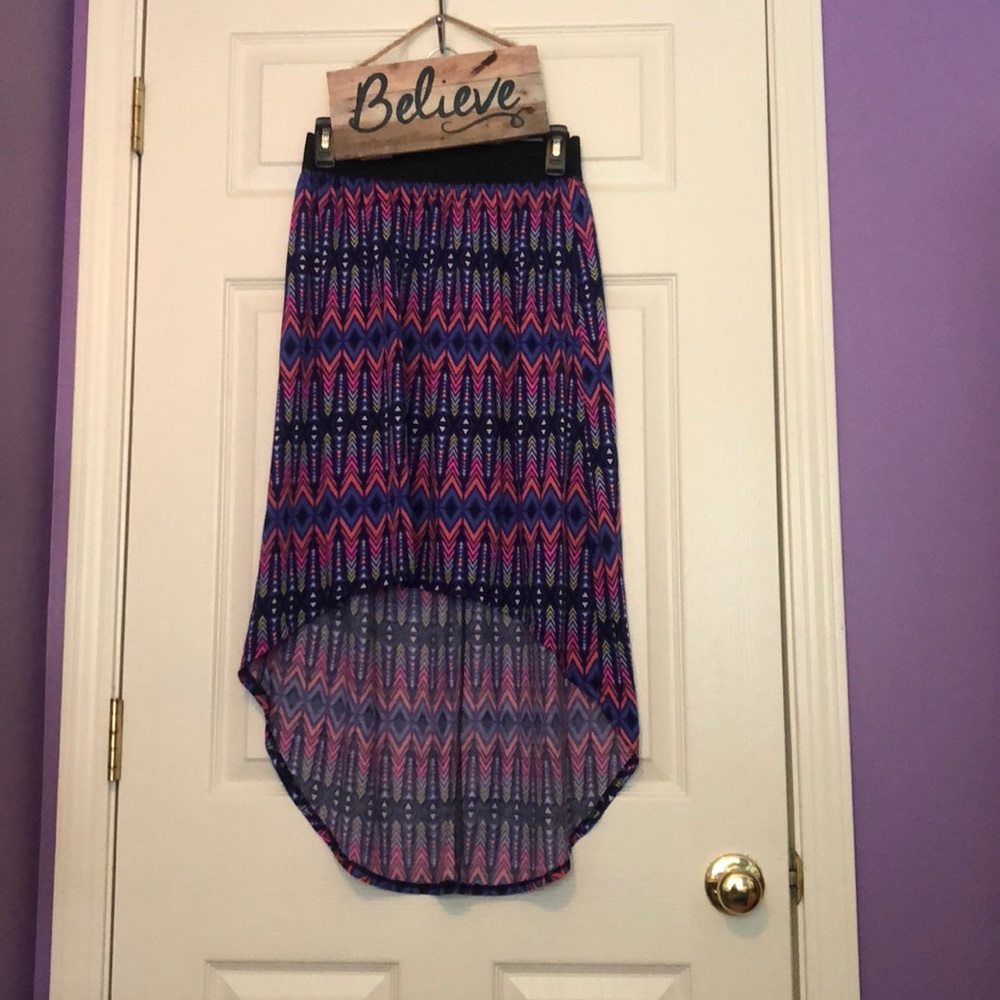 Patterned High-Low Skirt